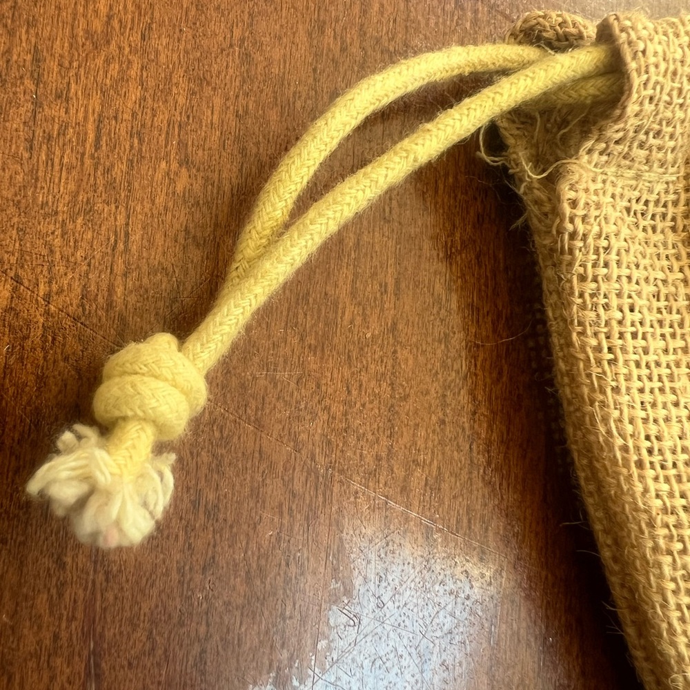 8Greens Burlap Drawstring Pouch - Picture 4 of 11